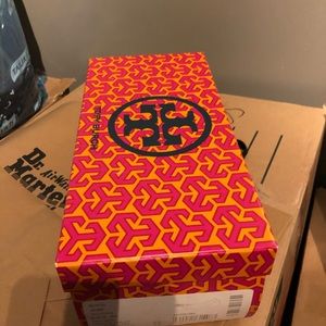 Tory Burch flats shoes box